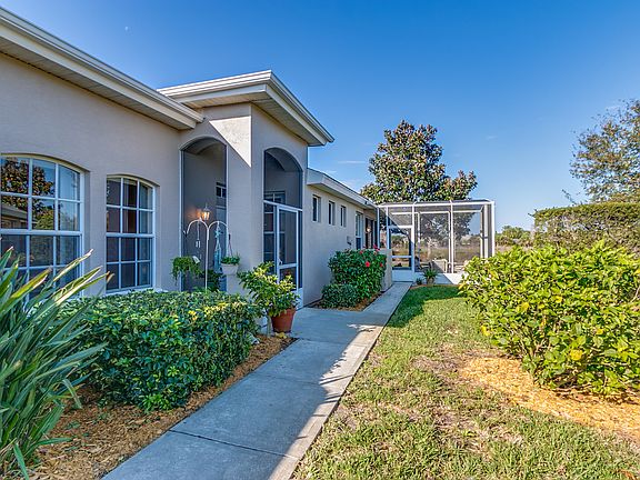 2nd image of 4265 Woodhall Cir