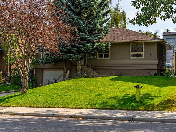 2nd image of 3042 W 28th St SW