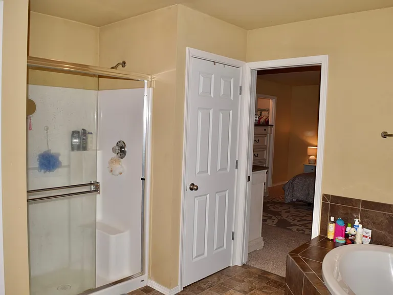 622 Shirehill St — Photo 41
