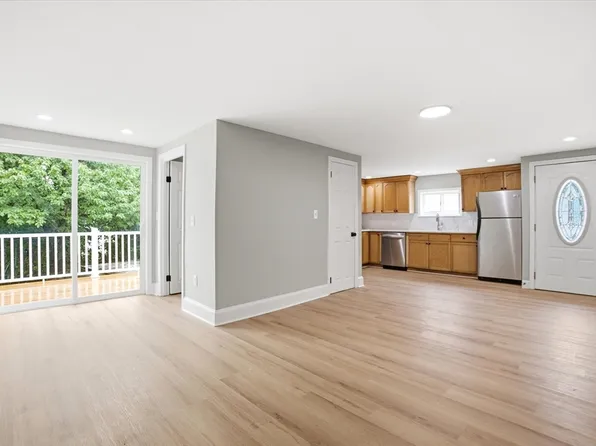111 Liberty St, Lowell, MA 01851