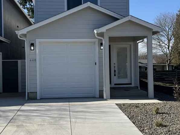 440 W Harrison St, Roseburg, OR 97471