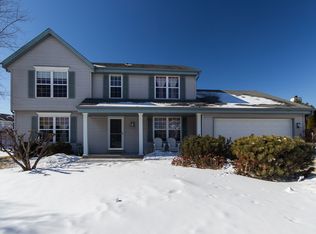 778 Laureate Dr, Pewaukee, WI 53072