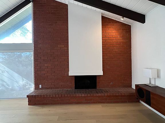 5th image of 2161 Camorilla Dr