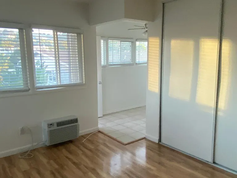 11104 Aqua Vista St — Photo 15