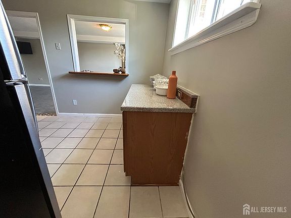 3rd image of 205 College Dr