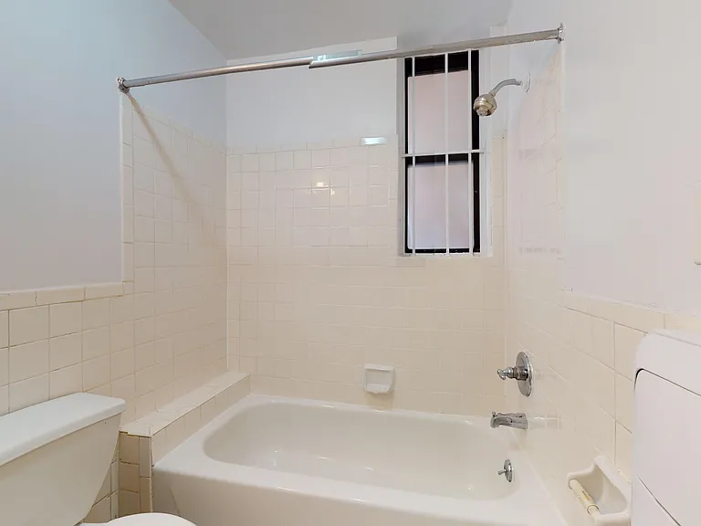 334 E 78th St #2 — Photo 6
