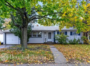 50 Briarcliff Rd, Westbury, NY 11590