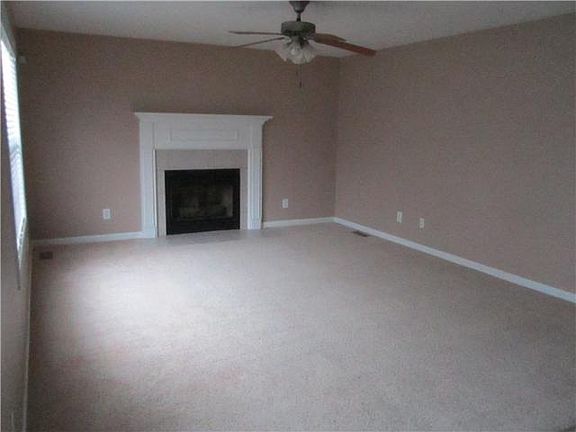 2nd image of 3375 Heatherwood Trce