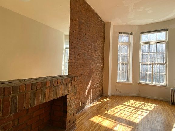 2nd image of 61 W 85th St #2E