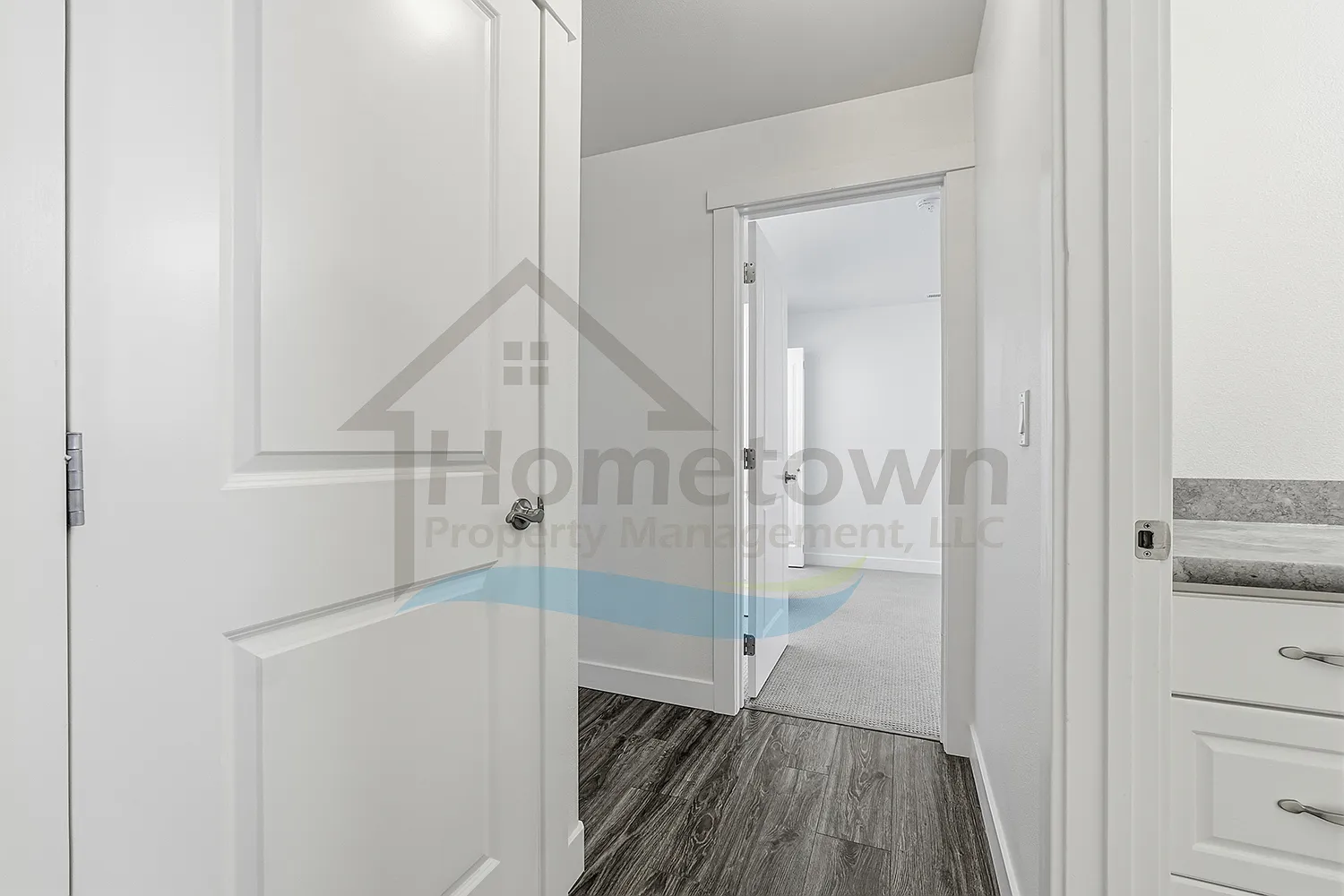5 bed, 3034 sqft, $3,800 — Photo 3