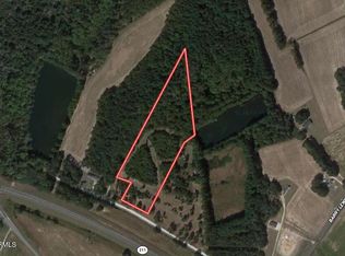 Clark Rd, Bladenboro, NC 28320
