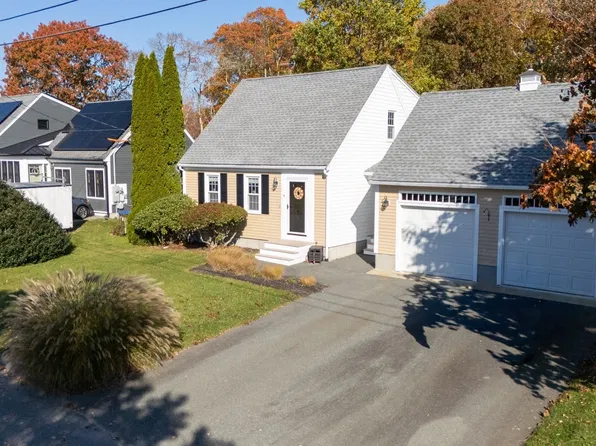 19 Studley St, Fairhaven, MA 02719