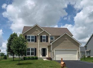 213 Warbler Ct, Pickerington, OH