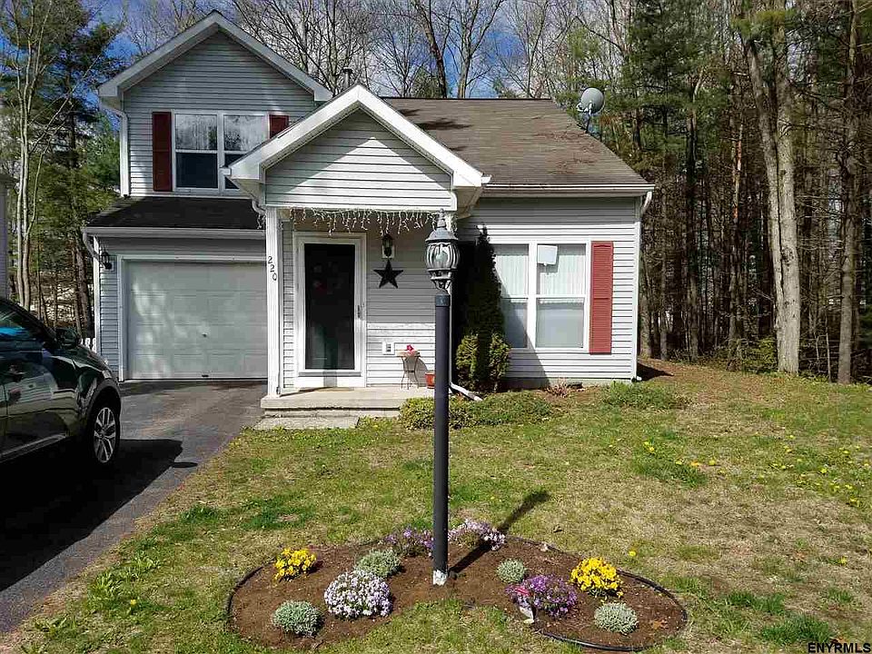 1st image of 220 Meadowlark Dr