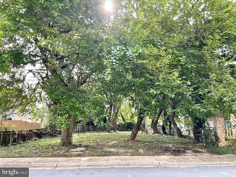 1st image of 1023 58th Ave