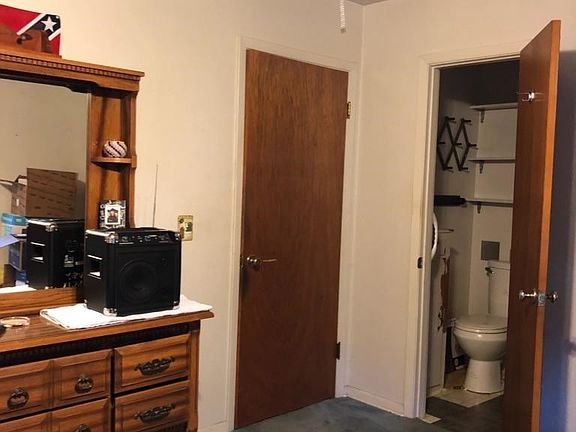 4th image of 228 Sugar Ln