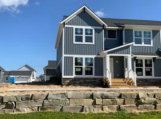 6628 S Square Ln, Rockford, MI 49341