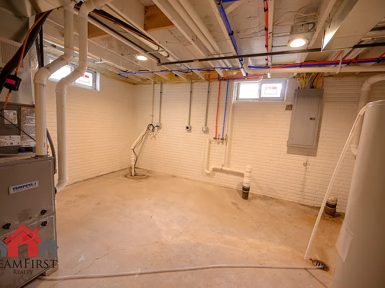 2022 Terry Ln — Photo 25