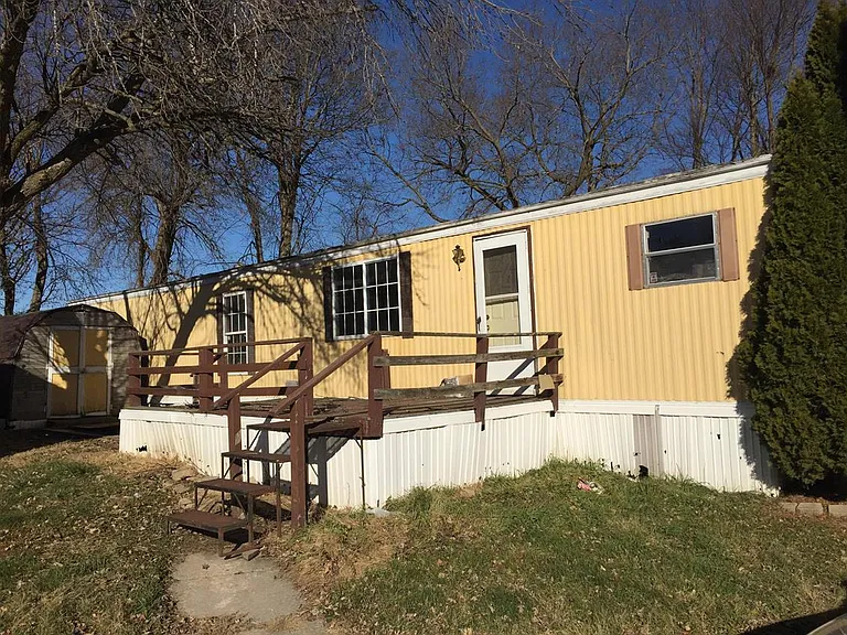 38 Mulberry Ln — Photo 1