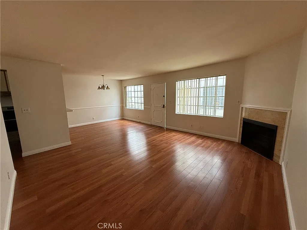 2 bed, 1020 sqft, $2,150 — Photo 3