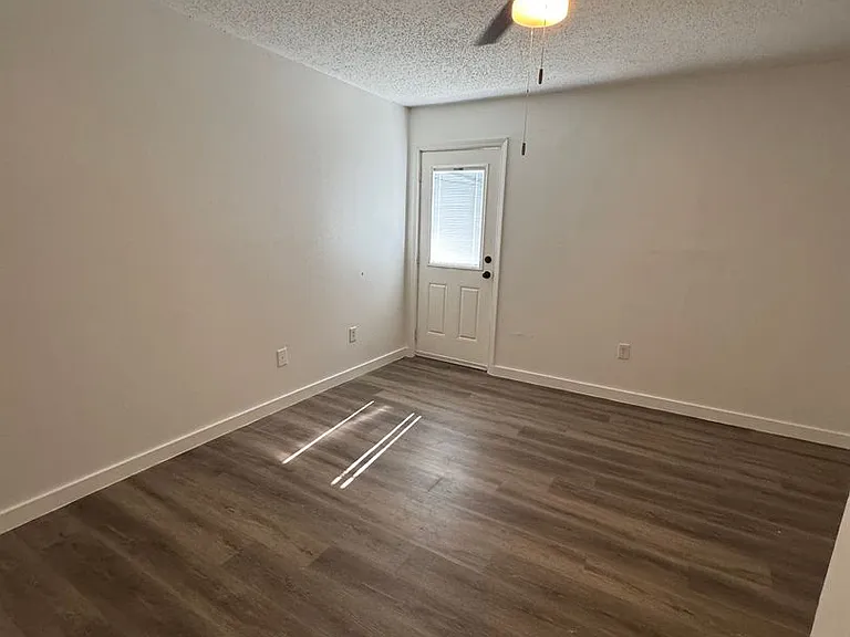 2309 Manson Ave — Photo 12