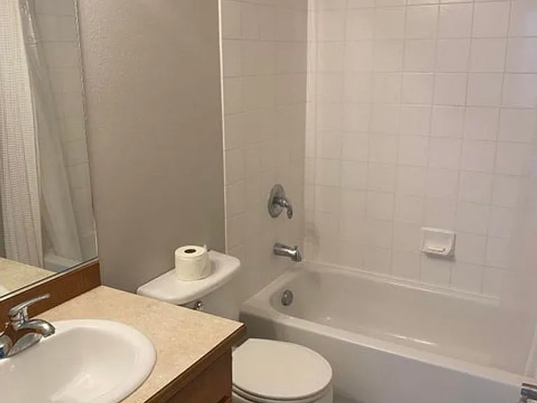 20349 Riverside Dr — Photo 12