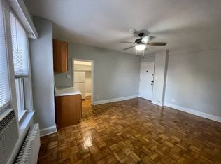 1916 R Street, Washington, DC 20009