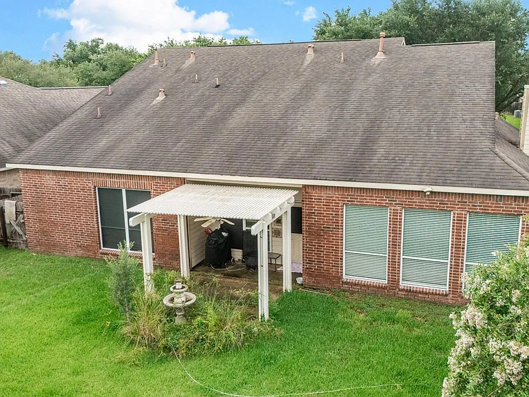 17611 Emerald Garden Ln — Photo 38