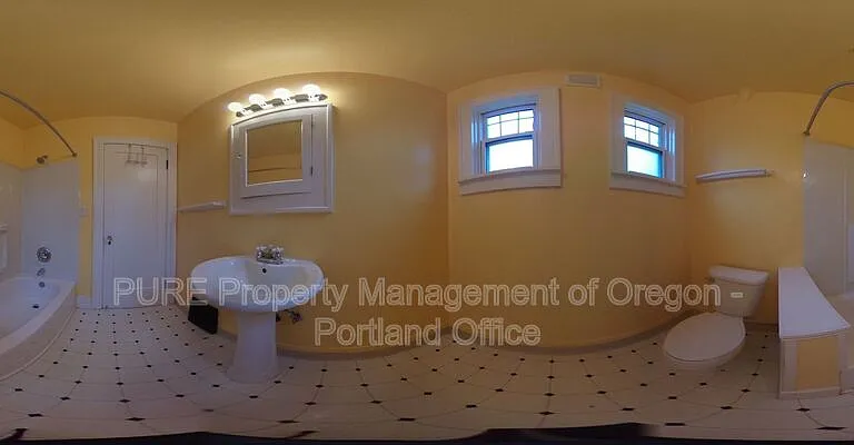 2411 SE Madison St — Photo 7