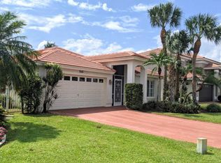 1581 S Club Dr, Wellington, FL 33414