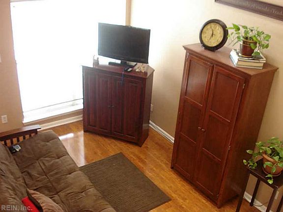 5th image of 4144 Laurel Green Cir