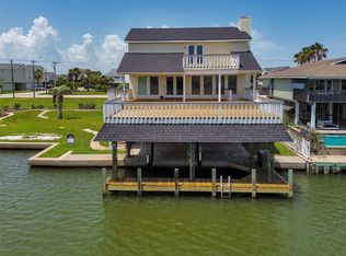 1327 Tiki Dr, Tiki Island, TX 77554