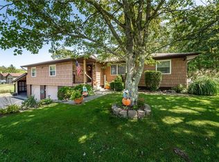 10 Braddock Dr, Ohiopyle, PA 15470