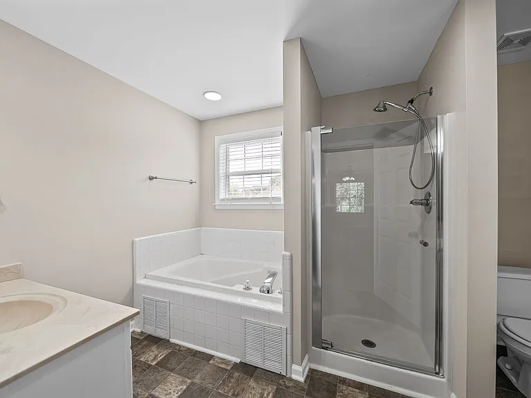 405 Tranquill Ln — Photo 23