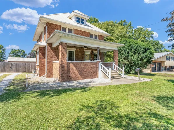 704 S Main St, Homer, IL 61849