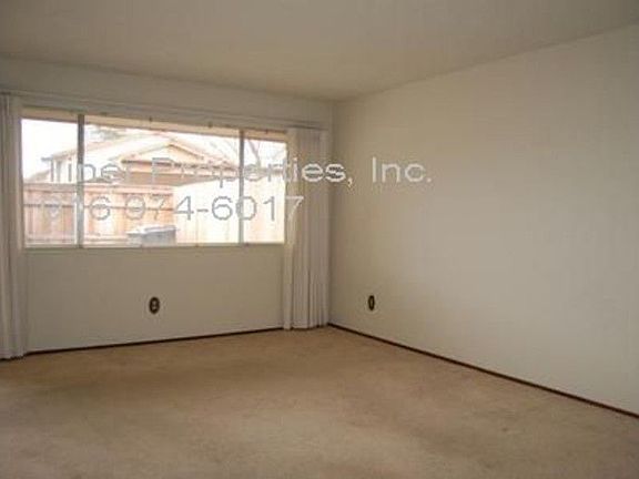 3rd image of 5020 Greenberry Dr