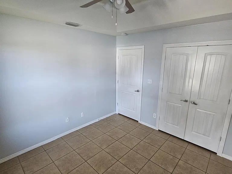 705 W Emerald Dr #B — Photo 7
