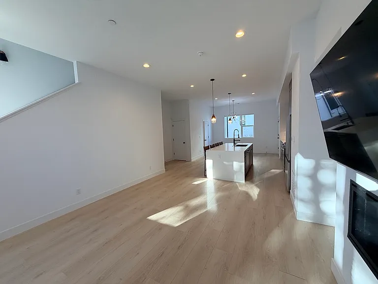 2172 Applewood Dr — Photo 28