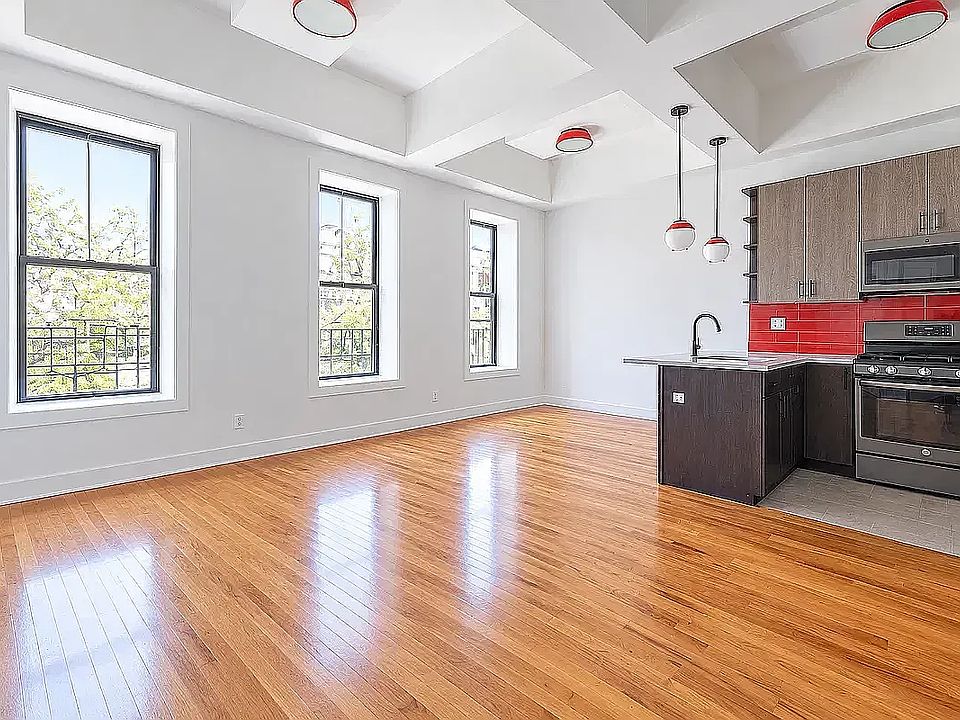 1st image of 936 De Kalb Ave #403