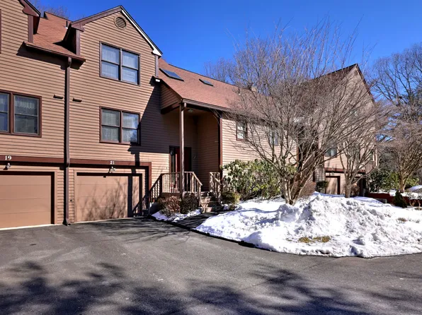 21 Bittersweet Circle, Monroe, CT 06468