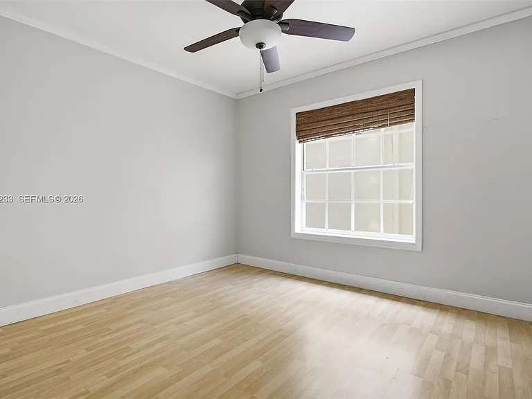 411 Bermuda Springs Dr — Photo 25