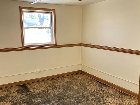 5th image of 208 N California Ave