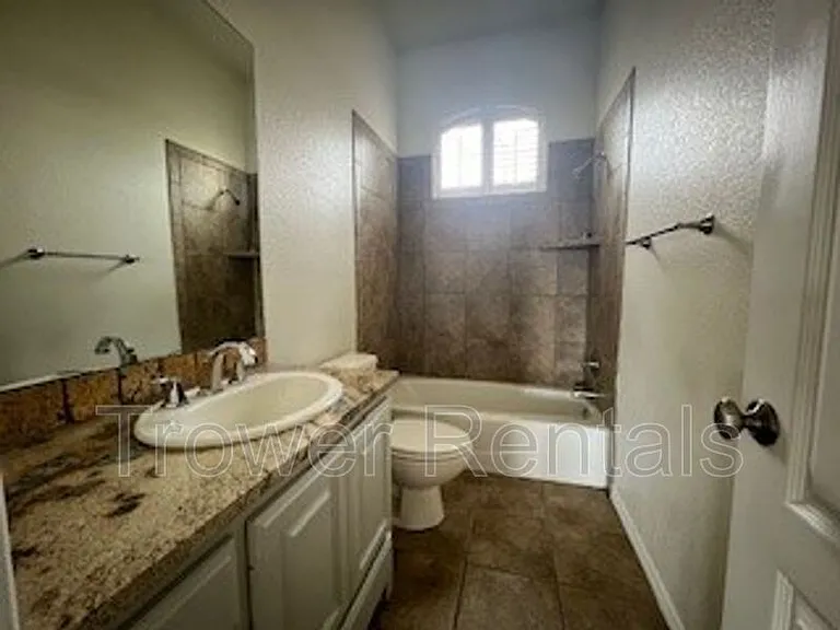 8104 San Antonio St — Photo 58