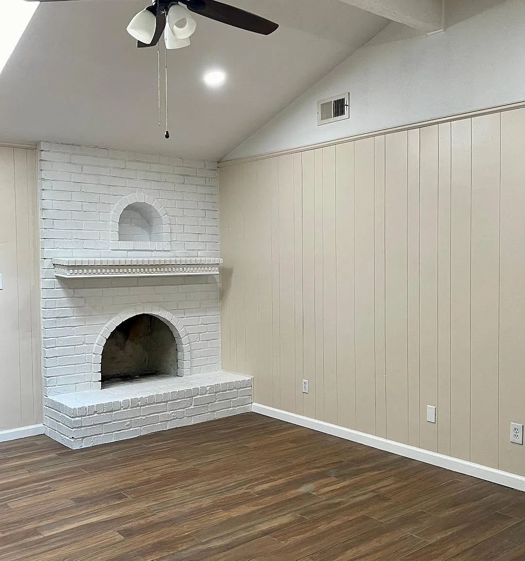 3 bed, 1850 sqft, $2,200 — Photo 2