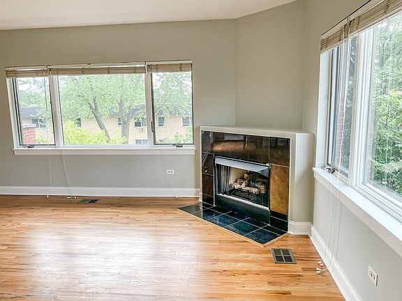 3rd image of 1120 Thomas St APT 305