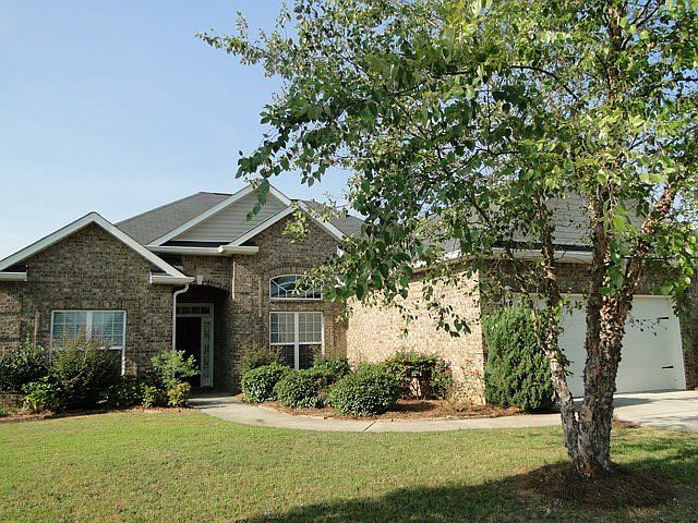 1st image of 131 Glen Arbor Ln