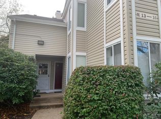 15 Farnham Sq #215, Sayreville, NJ 08872