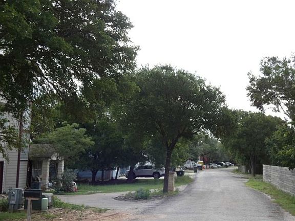 Exterior Neighborhood (street photo)