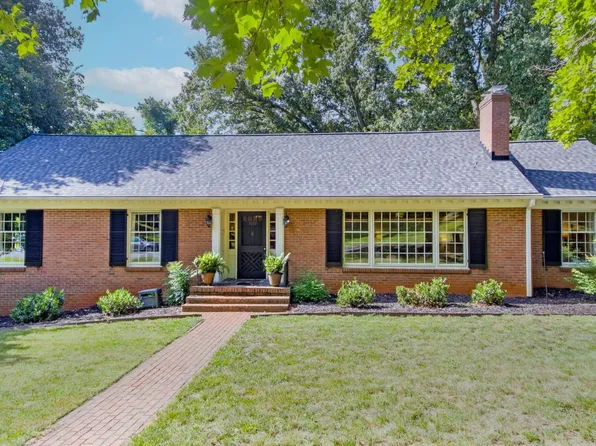 3233 Downing Dr, Lynchburg, VA 24503