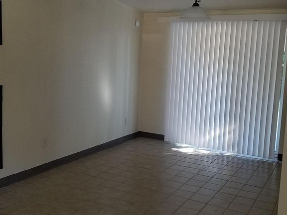 3rd image of 4203 Sabine Dr